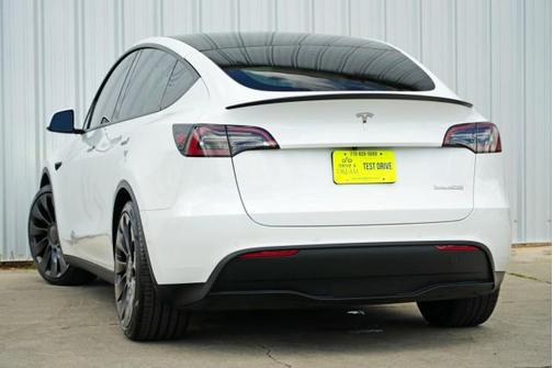 2022 Tesla Model Y Performance Dual Motor All-Wheel Drive