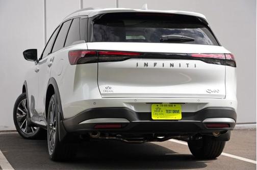 Radiant White 2026 INFINITI QX60 LUXE FWD