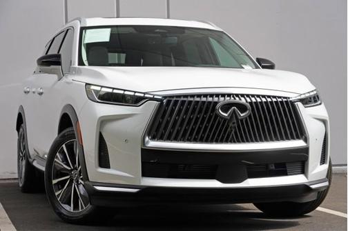 Radiant White 2026 INFINITI QX60 LUXE FWD
