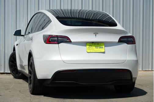 2021 Tesla Model Y Standard Range Rear-Wheel Drive