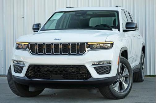 2022 Jeep Grand Cherokee 4xe Base