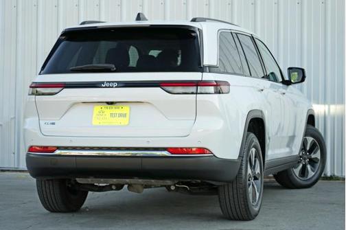 2022 Jeep Grand Cherokee 4xe Base