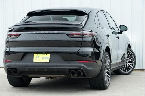 2022 Porsche Cayenne Platinum Edition