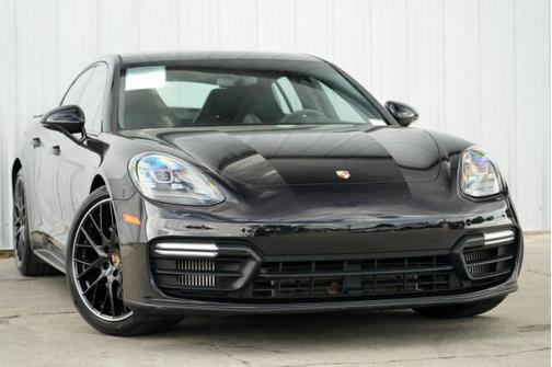 2019 Porsche Panamera GTS