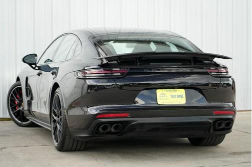 2019 Porsche Panamera GTS