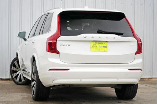 2024 Volvo XC90 Recharge Plug-In Hybrid T8 Plus Bright Theme 7-Seater