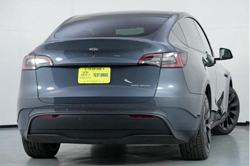 2022 Tesla Model Y Long Range Dual Motor All-Wheel Drive