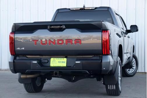 2022 Toyota Tundra SR5