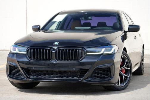 Black Sapphire Metallic 2022 BMW 540 i
