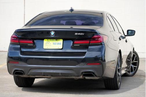 Black Sapphire Metallic 2022 BMW 540 i