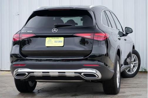 2025 Mercedes-Benz GLC 300 Base