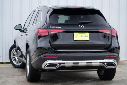2025 Mercedes-Benz GLC 300 Base