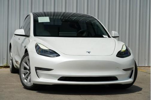2022 Tesla Model 3 Standard Range
