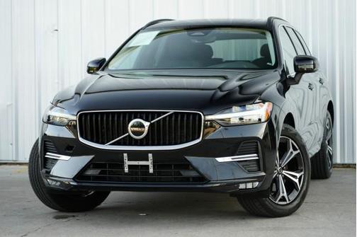 2022 Volvo XC60 B5 Momentum