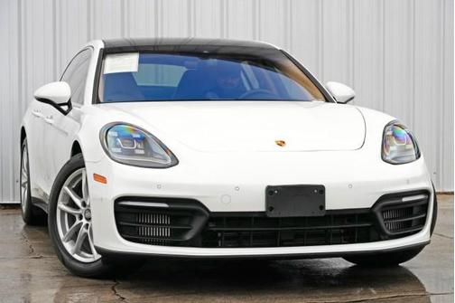 2021 Porsche Panamera w/ Premium Package