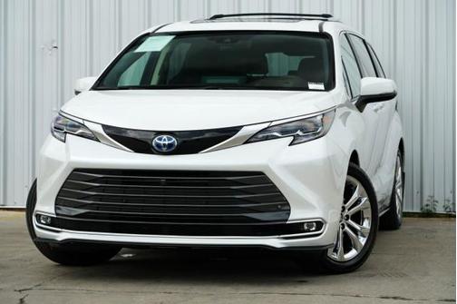 2024 Toyota Sienna Platinum 7 Passenger