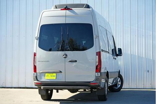 2022 Mercedes-Benz Sprinter 1500 Standard Roof I4