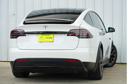 2023 Tesla Model X Standard Range