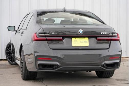 2022 BMW 750 i xDrive
