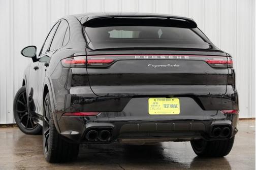 2022 Porsche Cayenne Turbo