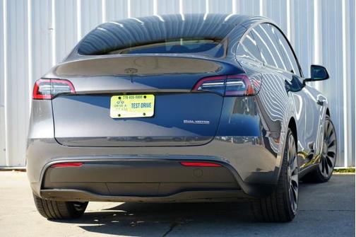 2022 Tesla Model Y Performance Dual Motor All-Wheel Drive