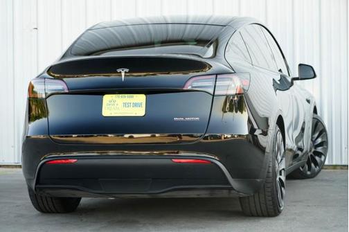 2023 Tesla Model Y Performance Dual Motor All-Wheel Drive