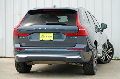 2023 Volvo XC60 B5 Plus Bright Theme