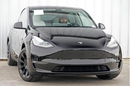 2022 Tesla Model Y Long Range Dual Motor All-Wheel Drive