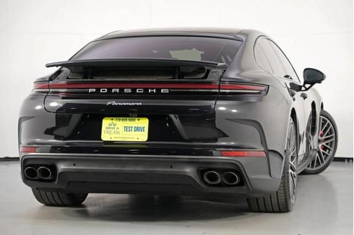 2024 Porsche Panamera w/ Premium Package