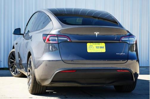 2022 Tesla Model Y Performance Dual Motor All-Wheel Drive