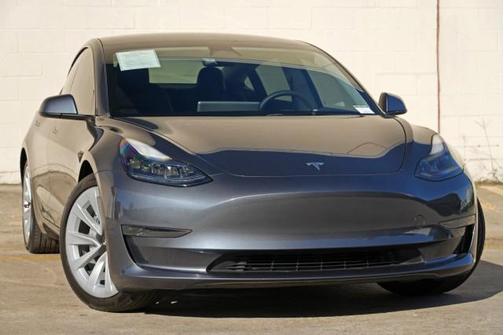 Midnight Silver Metallic 2023 Tesla Model 3 Standard Range