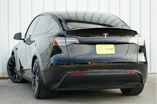 2022 Tesla Model Y Performance Dual Motor All-Wheel Drive