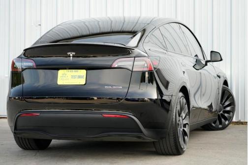2022 Tesla Model Y Performance Dual Motor All-Wheel Drive