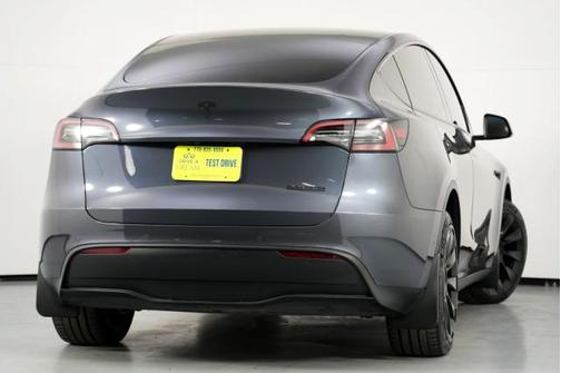 2022 Tesla Model Y Long Range Dual Motor All-Wheel Drive