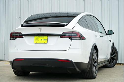 2023 Tesla Model X Standard Range