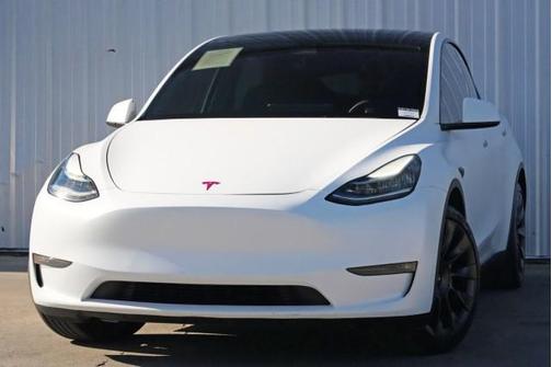 2022 Tesla Model Y Long Range Dual Motor All-Wheel Drive