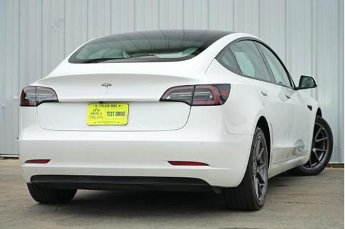 2022 Tesla Model 3 Standard Range