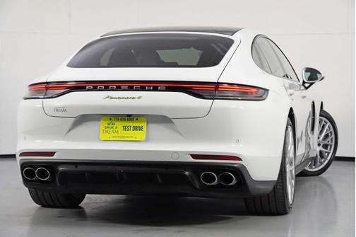 2021 Porsche Panamera 4