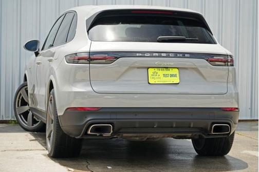 2022 Porsche Cayenne E-Hybrid S
