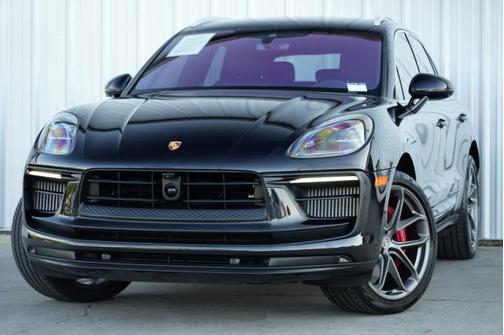 2022 Porsche Macan Base