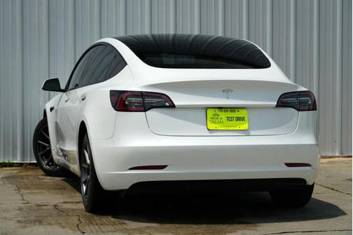 2022 Tesla Model 3 Standard Range