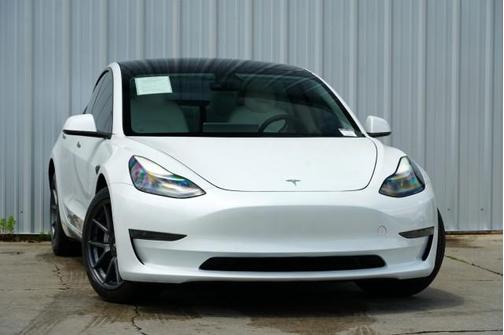 2022 Tesla Model 3 Standard Range