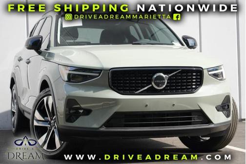 Sage Green Metallic 2024 Volvo XC40 B5 Ultimate Dark Theme