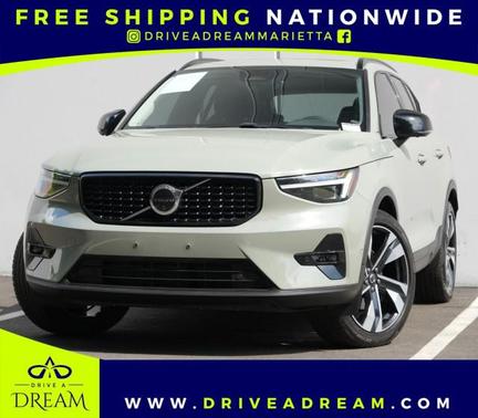 Sage Green Metallic 2024 Volvo XC40 B5 Ultimate Dark Theme