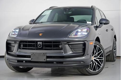 2023 Porsche Macan w/ Premium Plus Package