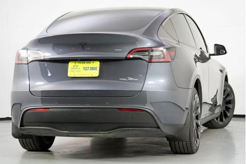 2022 Tesla Model Y Long Range Dual Motor All-Wheel Drive