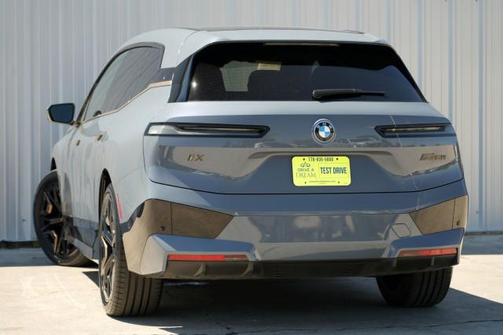 2023 BMW iX M60