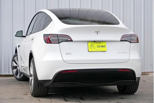 2023 Tesla Model Y Long Range Dual Motor All-Wheel Drive