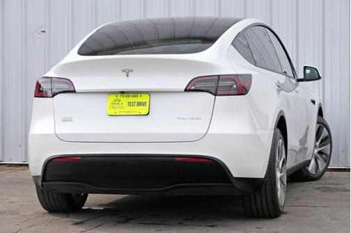 2023 Tesla Model Y Long Range Dual Motor All-Wheel Drive