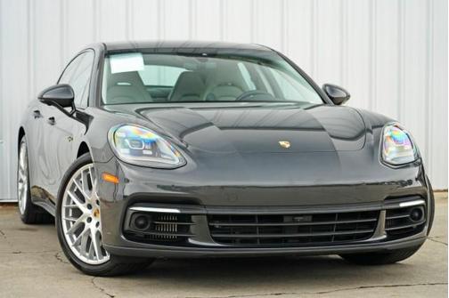 2018 Porsche Panamera 4